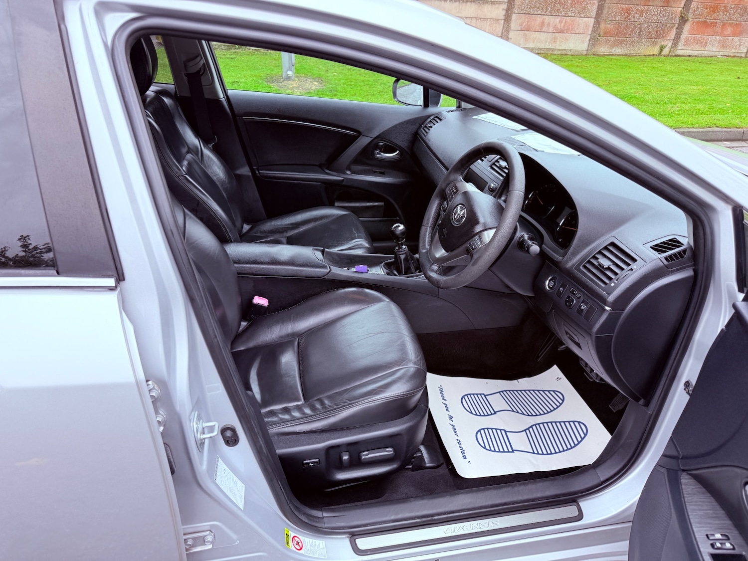 Used Toyota Avensis 2010 for sale - 76148508: Photo 14