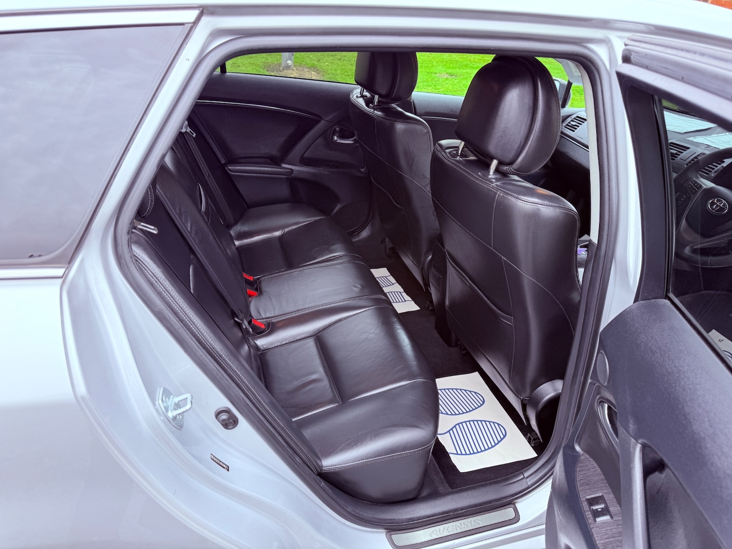 Used Toyota Avensis 2010 for sale - 76148508: Photo 15