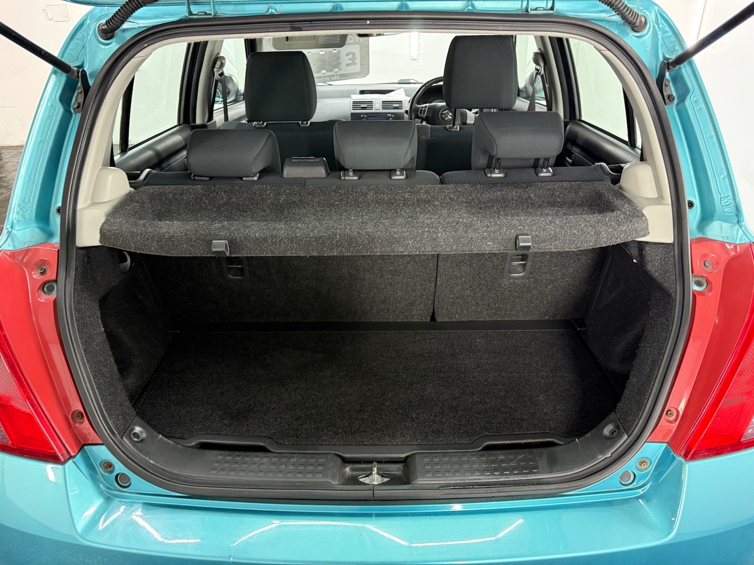 Used Suzuki Swift 2009 for sale - 78018660: Photo 18