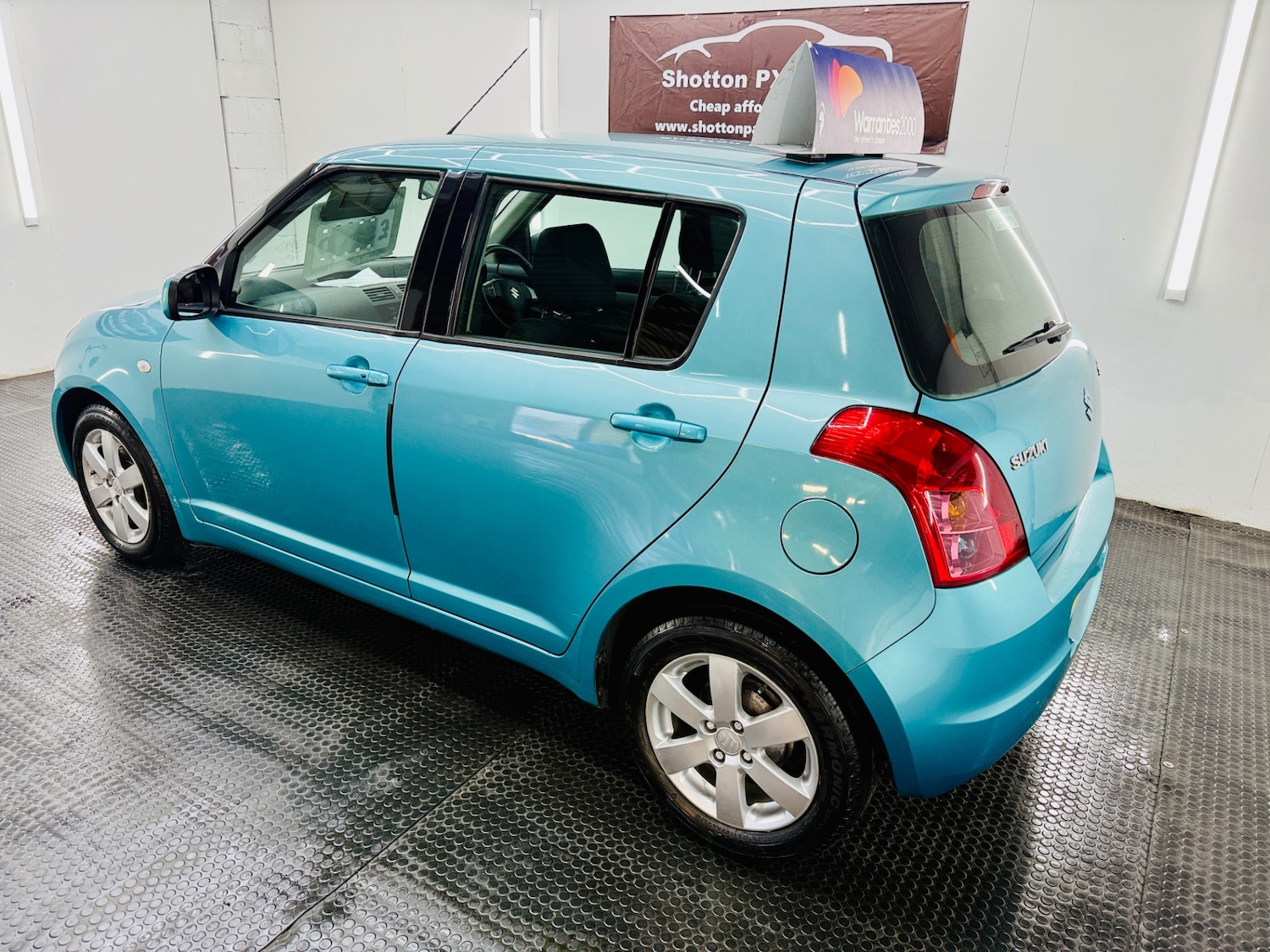 Used Suzuki Swift 2009 for sale - 78018660: Photo 4