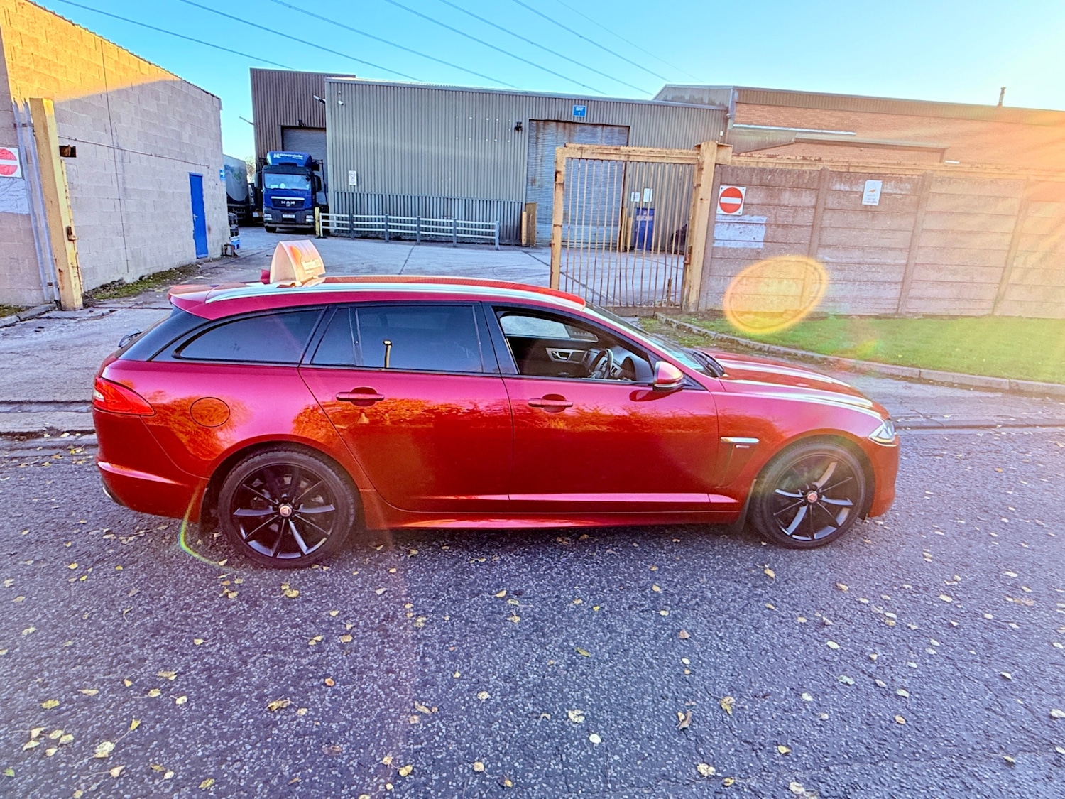 Used Jaguar XF 2015 for sale - 76322548: Photo 3