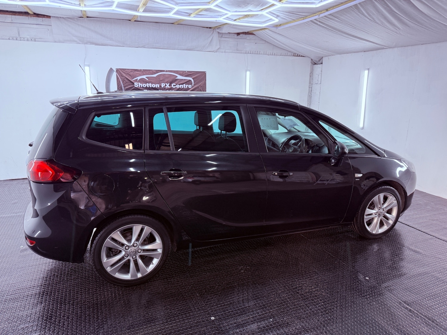 Used Vauxhall Zafira 2015 for sale - 76497206: Photo 8