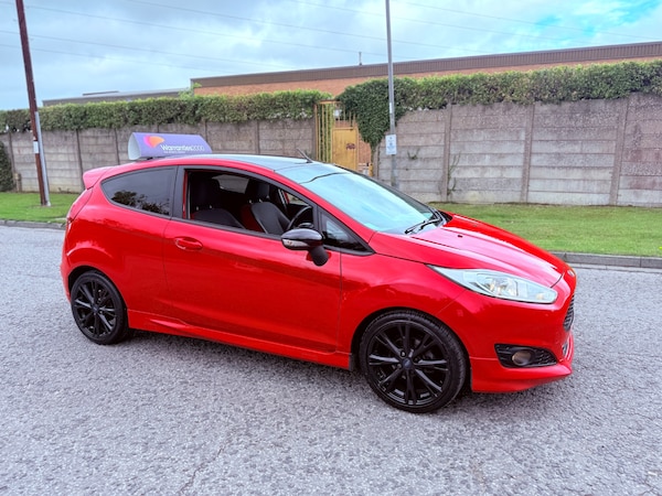 Used Ford Fiesta 2015 for sale - 75985099: Photo 1