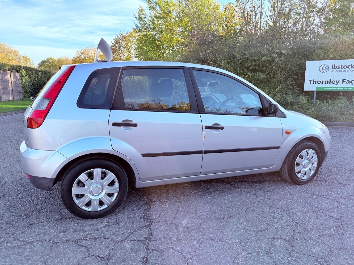 Used Ford Fiesta 2004 for sale - 76401971: Photo 3