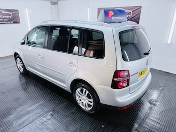 Used Volkswagen Touran 2007 for sale - 78497233: Photo