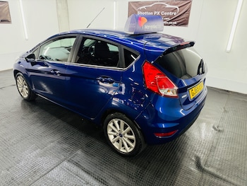Used Ford Fiesta 2015 for sale - 79277901: Photo