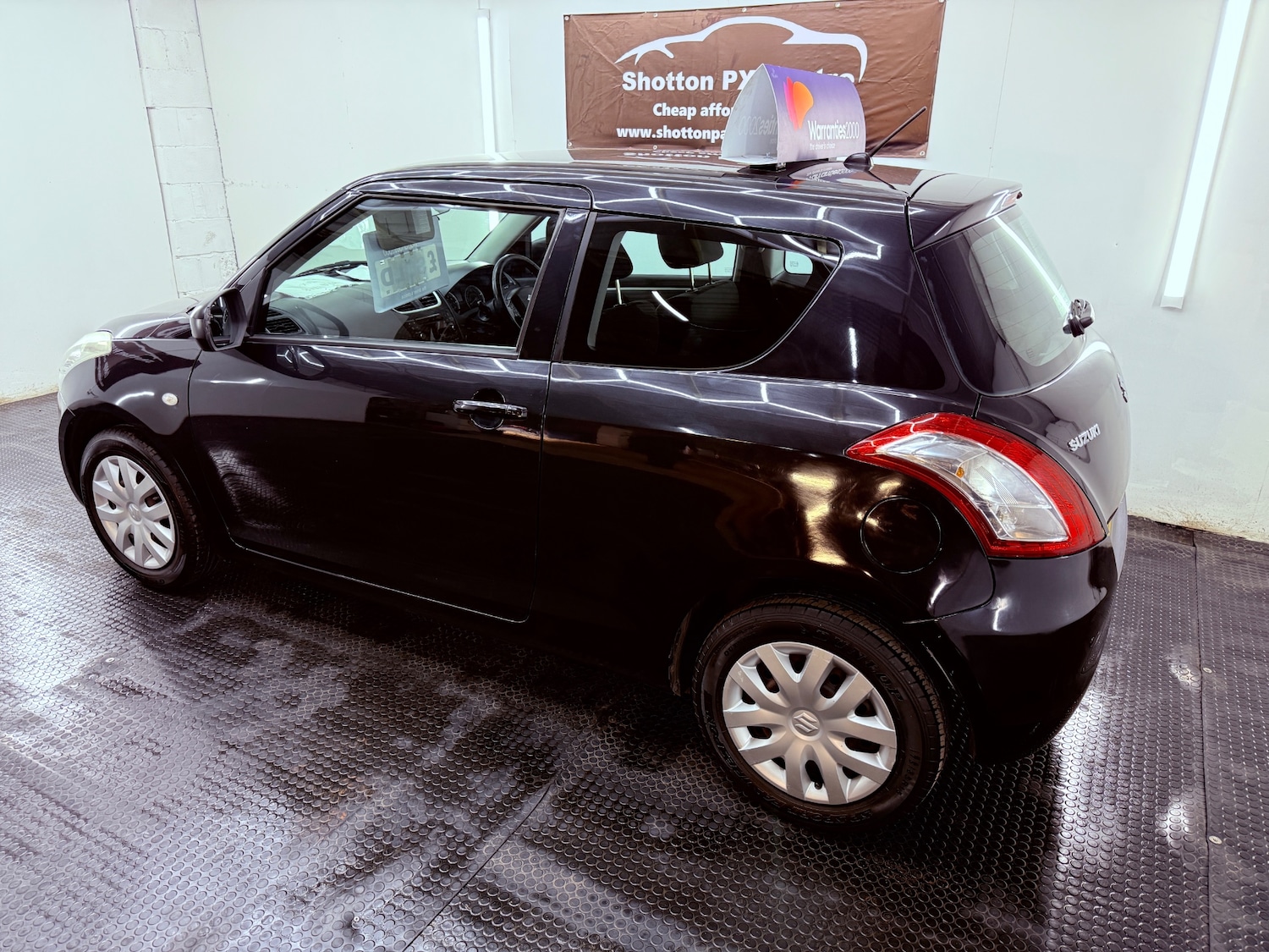 Used Suzuki Swift 2010 for sale - 77732366: Photo 3