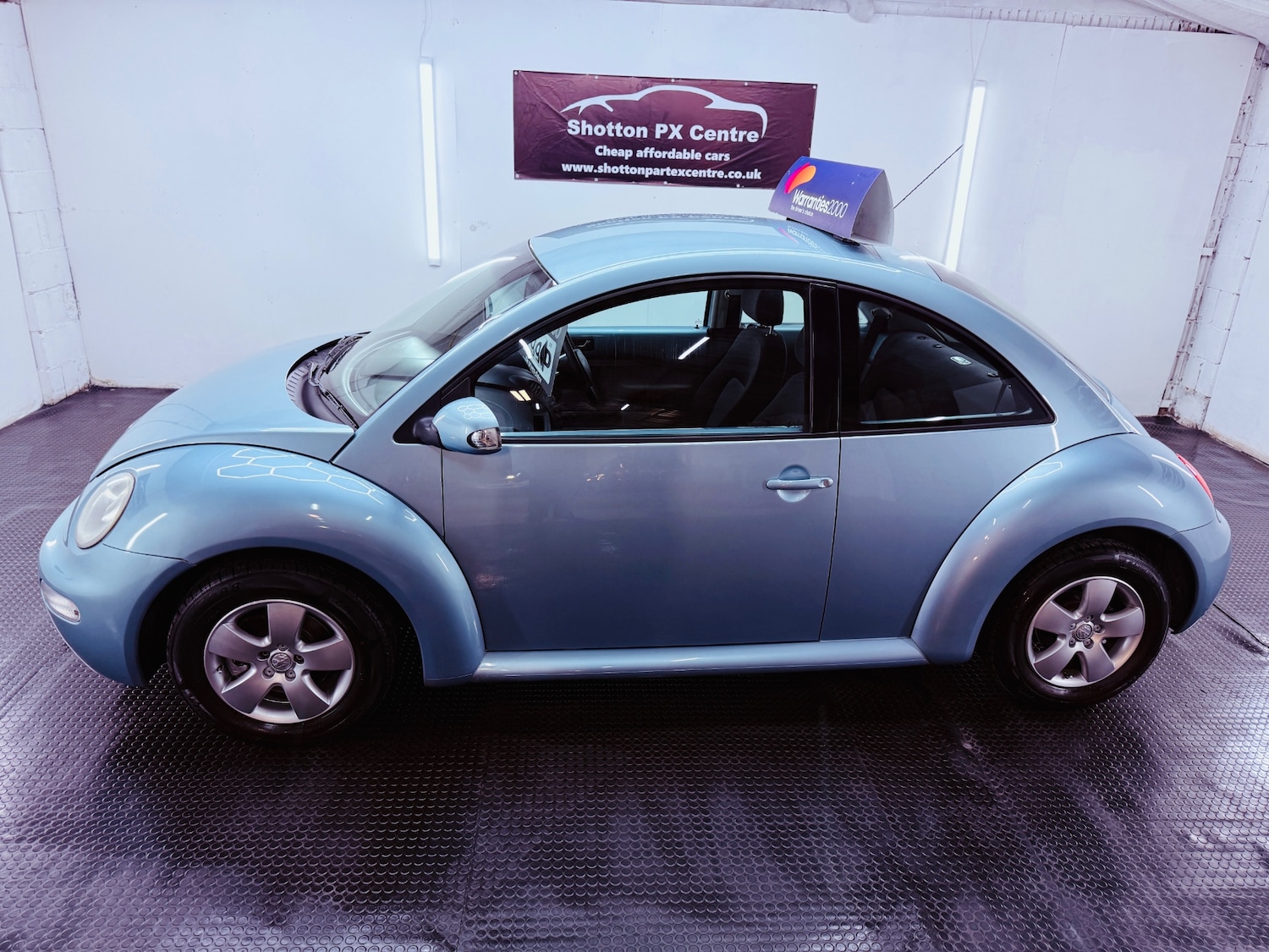 Used Volkswagen Beetle 2005 for sale - 77568761: Photo 2