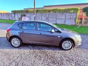 Used Vauxhall Astra 2011 for sale - 76382681: Photo