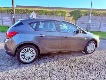 Used Vauxhall Astra 2011 for sale - 76382681: Photo