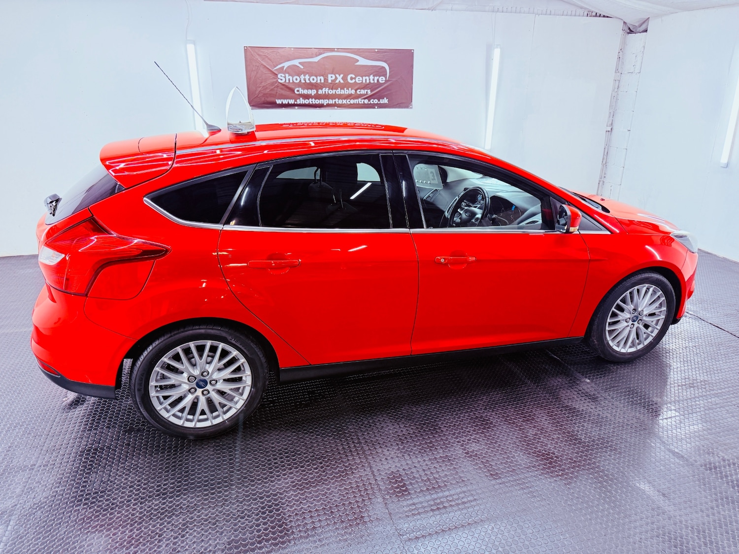 Used Ford Focus 2013 for sale - 77140877: Photo 10