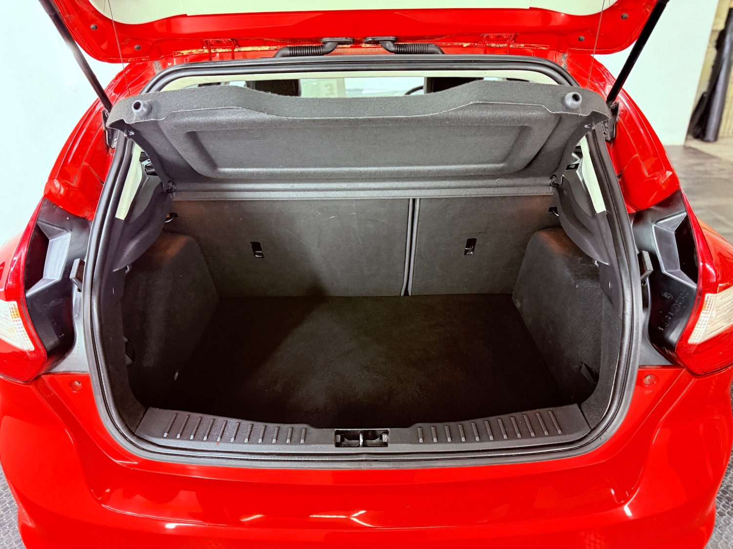 Used Ford Focus 2013 for sale - 77140877: Photo 18