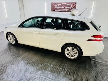 Used Peugeot 308 2016 for sale - 79410852: Photo