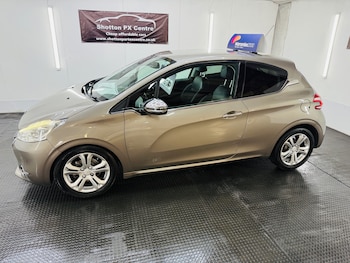 Used Peugeot 208 2012 for sale - 79048142: Photo
