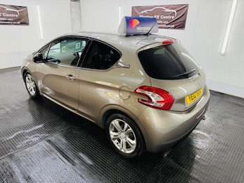 Used Peugeot 208 2012 for sale - 79048142: Photo
