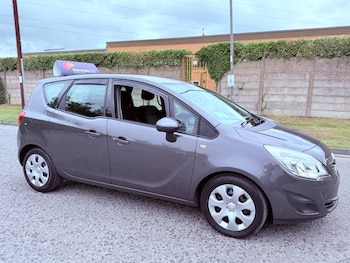 2012 (12) - 1.3 CDTi ecoFLEX Exclusiv 5dr