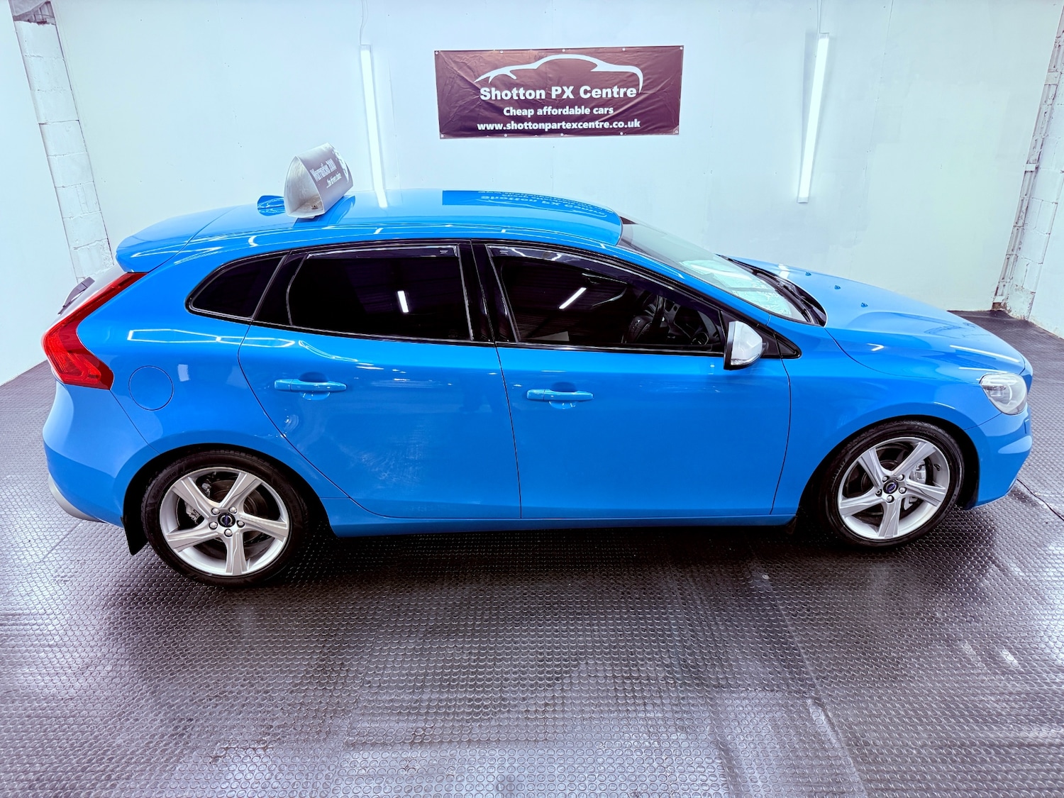 Used Volvo V40 2016 for sale - 77180311: Photo 17
