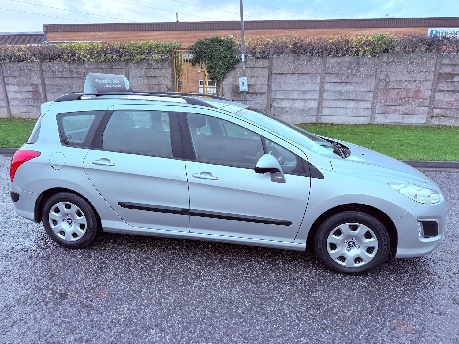 Used Peugeot 308 2013 for sale - 76605505: Photo 2