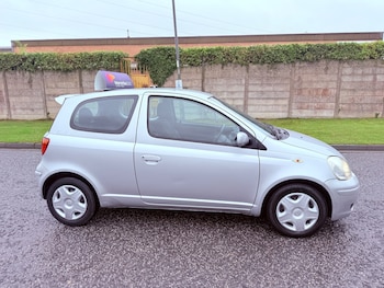 Used Toyota Yaris 2005 for sale - 75985543: Photo