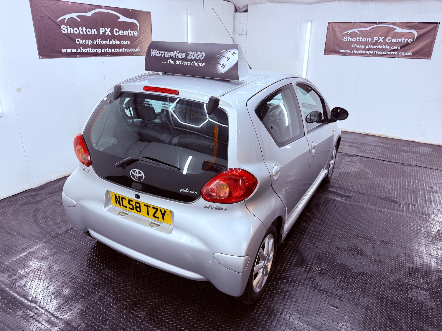 Used Toyota AYGO 2009 for sale - 77635280: Photo 12