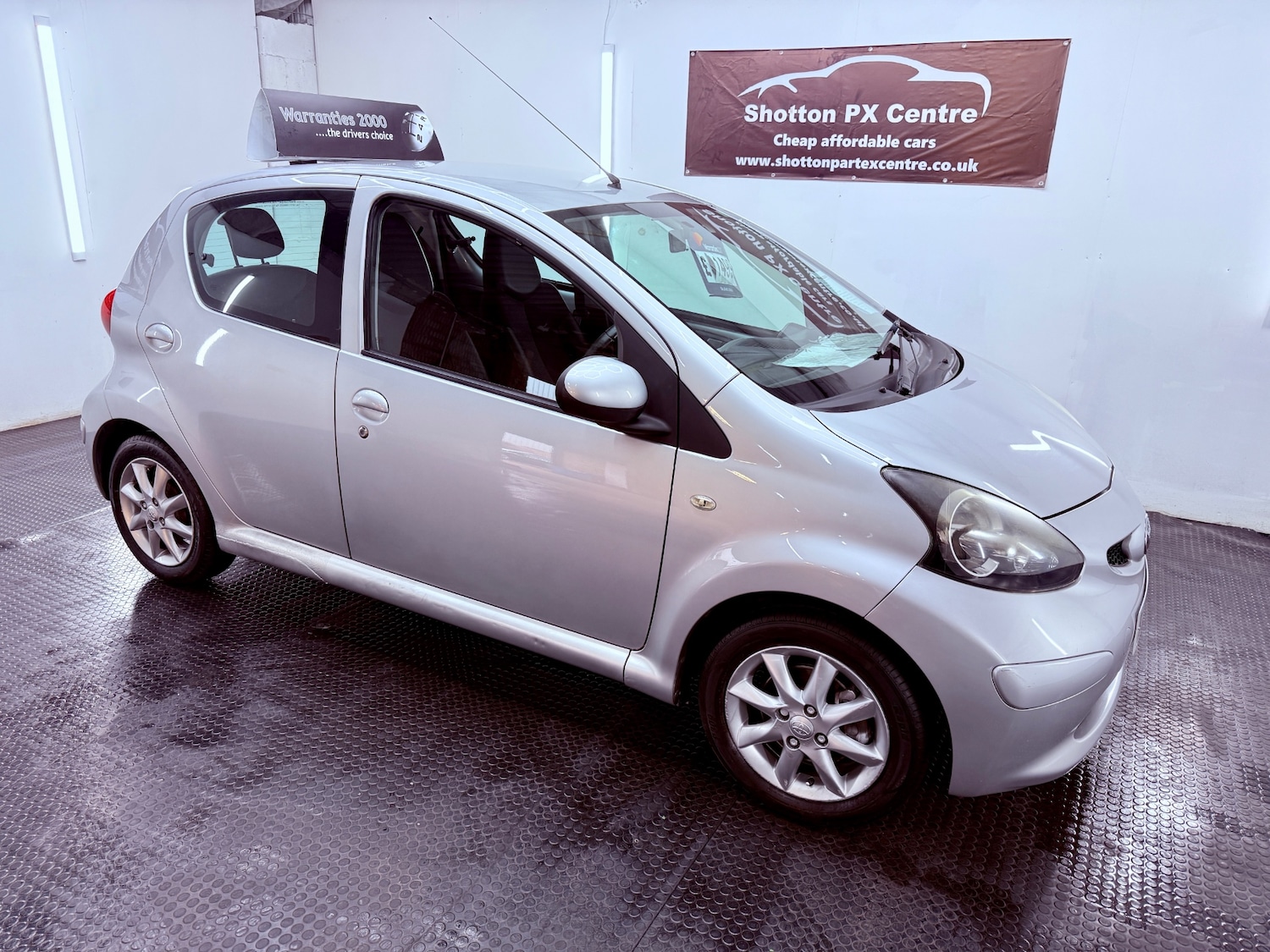 Used Toyota AYGO 2009 for sale - 77635280: Photo 9