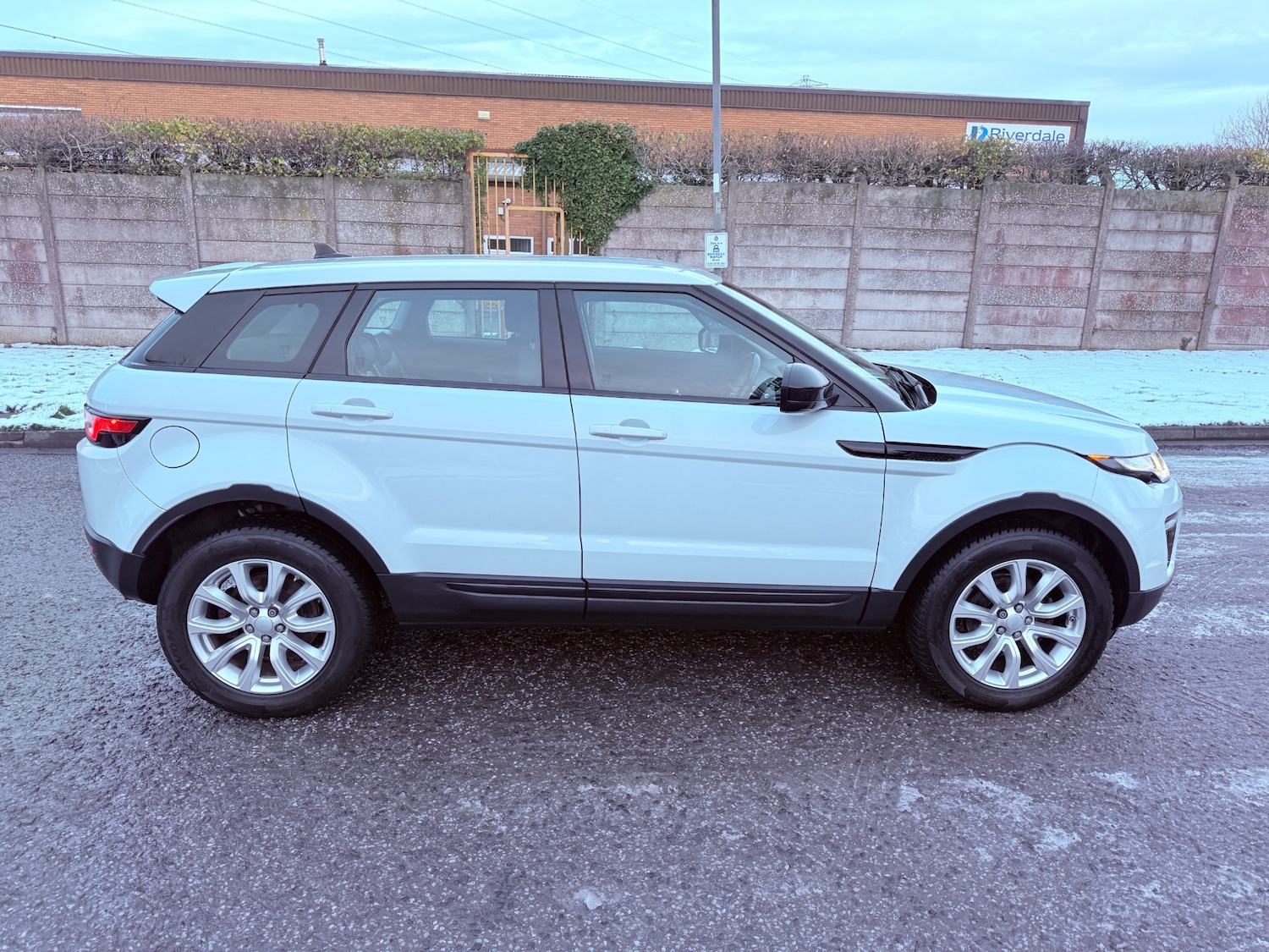 Used Land Rover Range Rover Evoque 2015 for sale - 76651295: Photo 2
