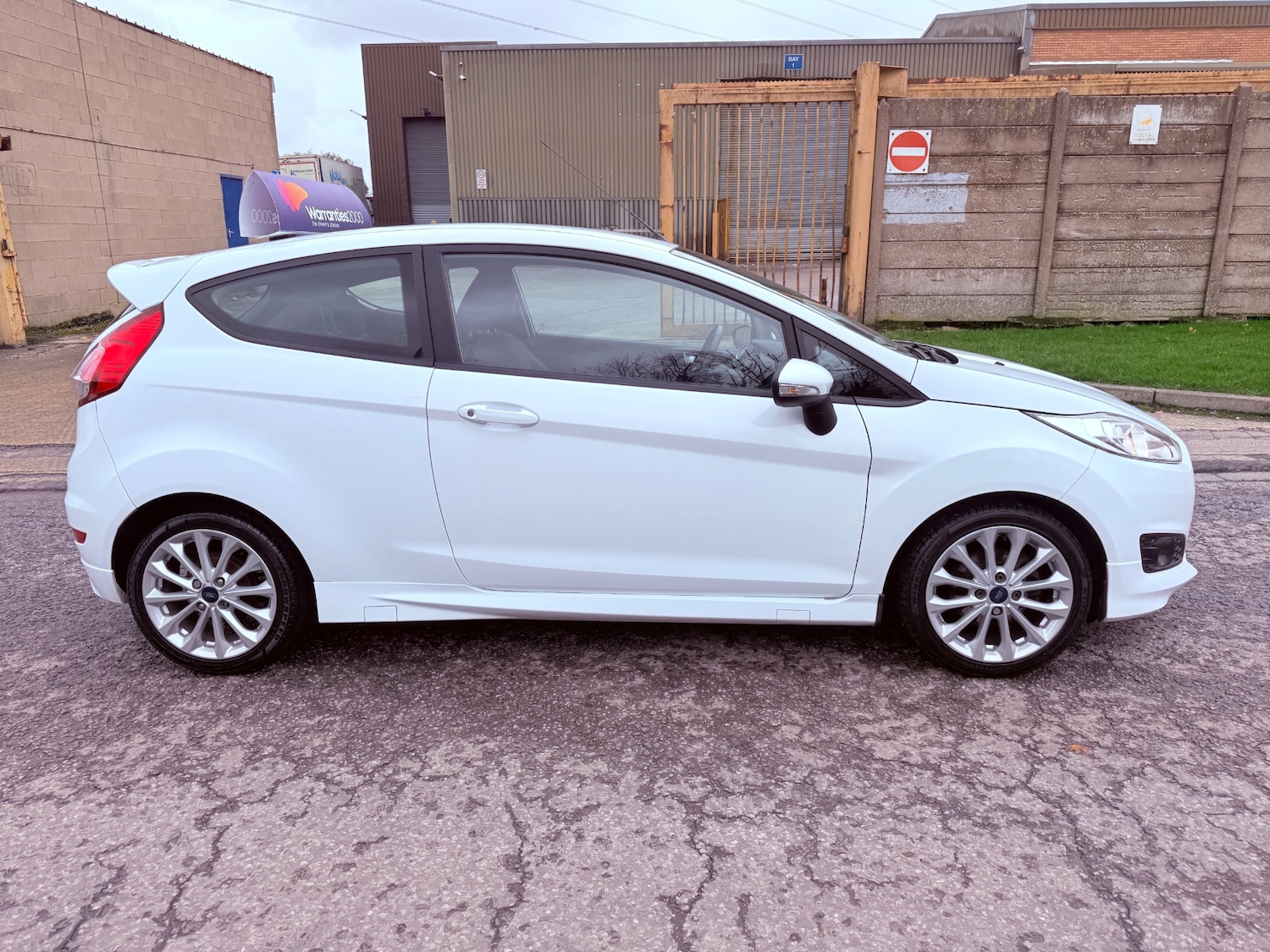 Used Ford Fiesta 2014 for sale - 76577101: Photo 2