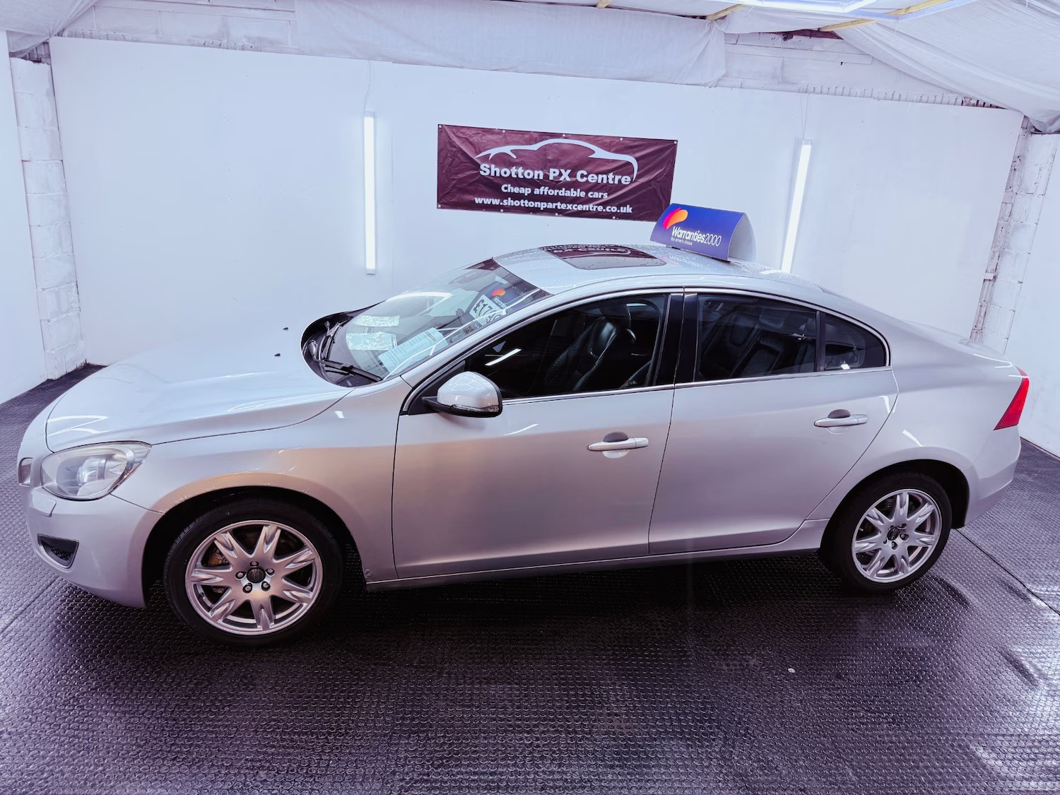 Used Volvo S60 2011 for sale - 76734828: Photo 2