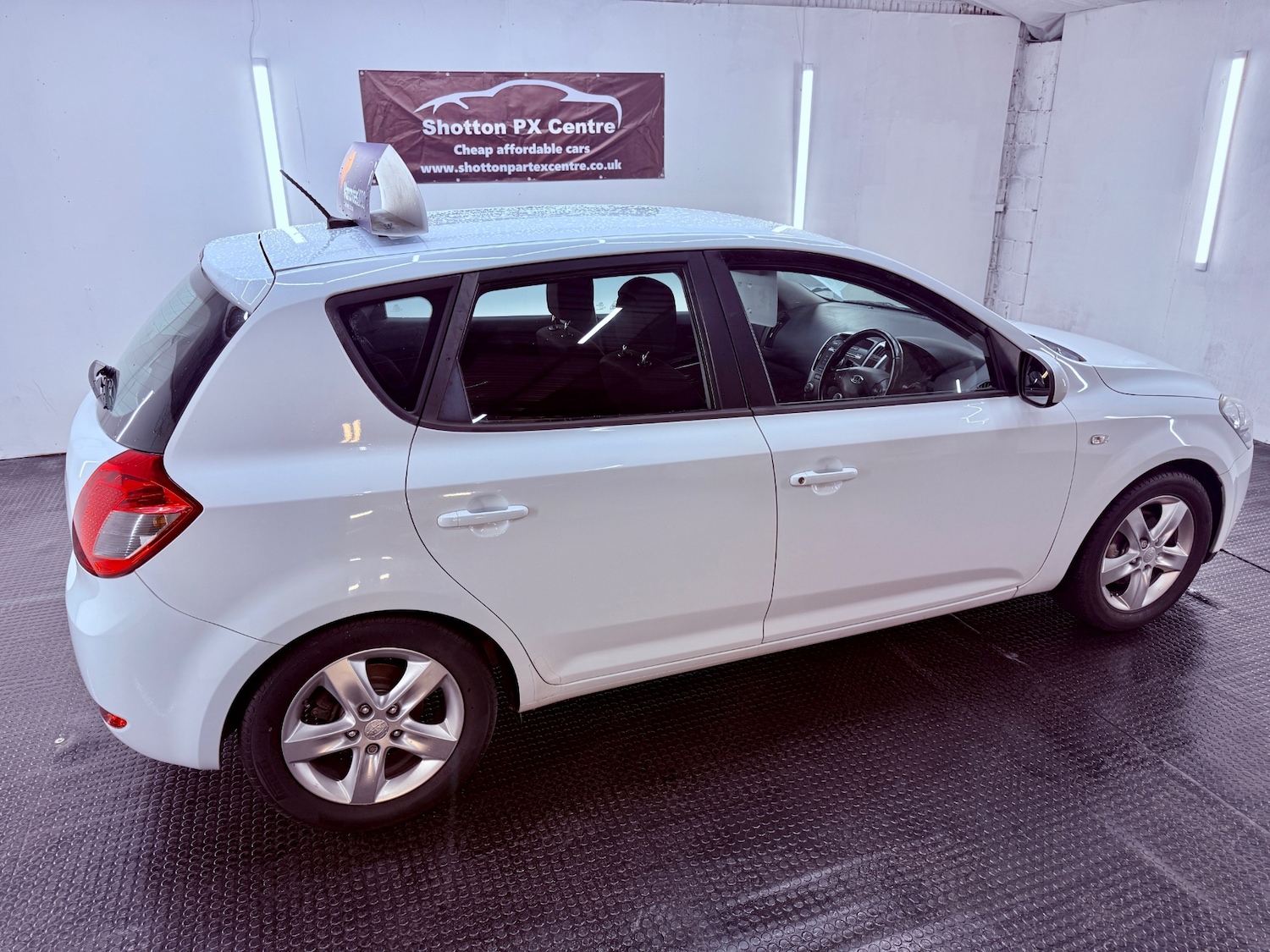 Used Kia Ceed 2010 for sale - 76211670: Photo 10