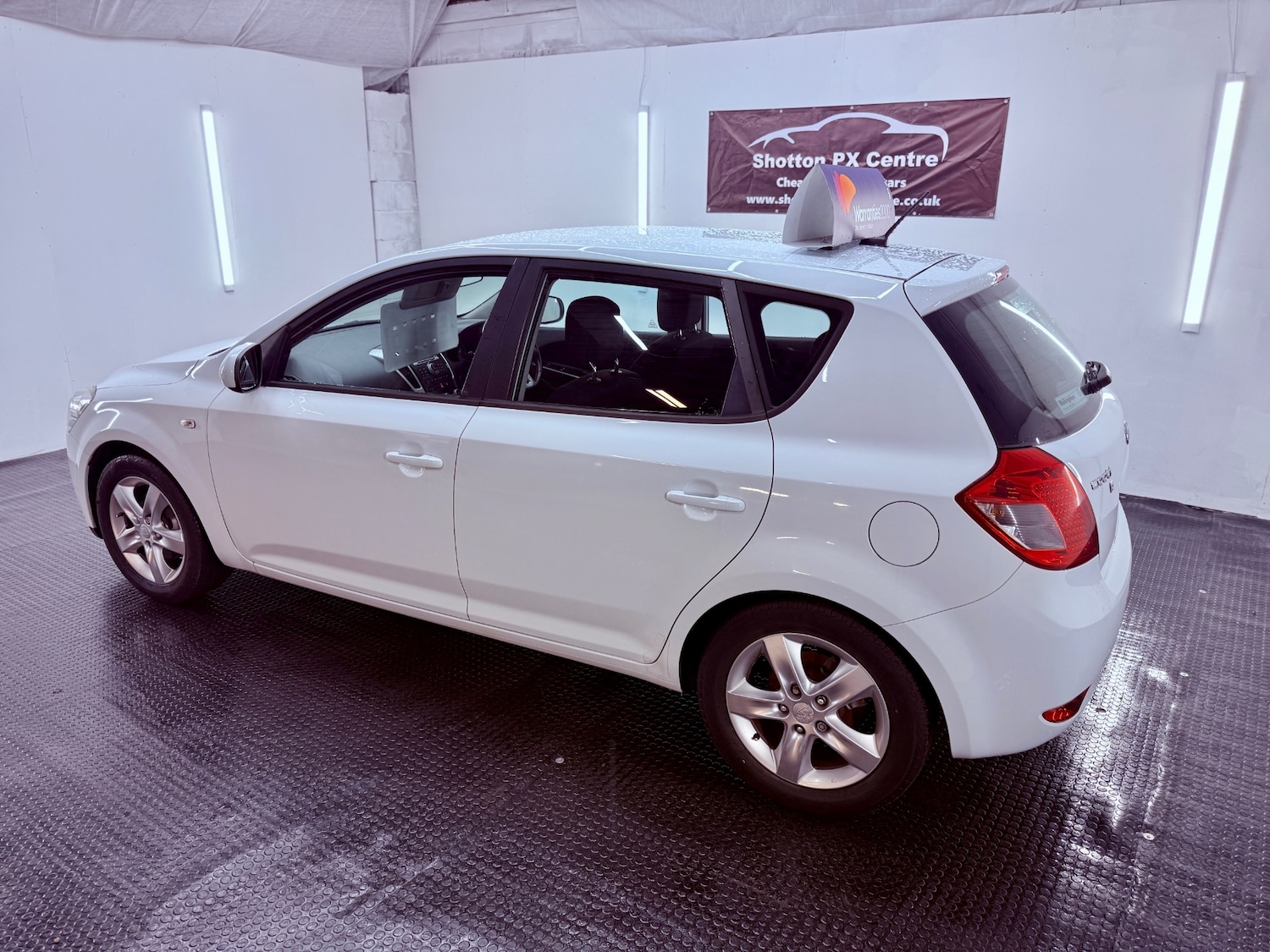 Used Kia Ceed 2010 for sale - 76211670: Photo 3