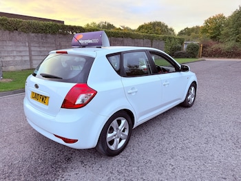 Used Kia Ceed 2010 for sale - 76211670: Photo 4