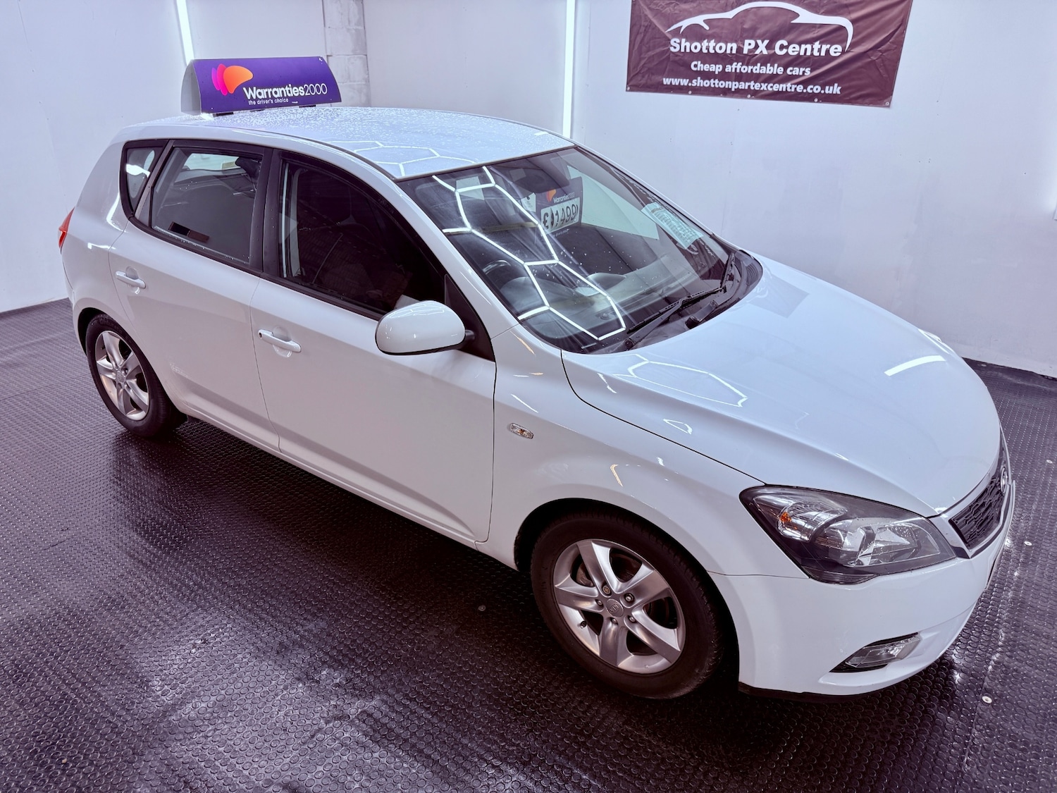 Used Kia Ceed 2010 for sale - 76211670: Photo 8