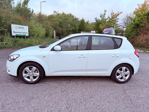 Used Kia Ceed 2010 for sale - 76211670: Photo 8