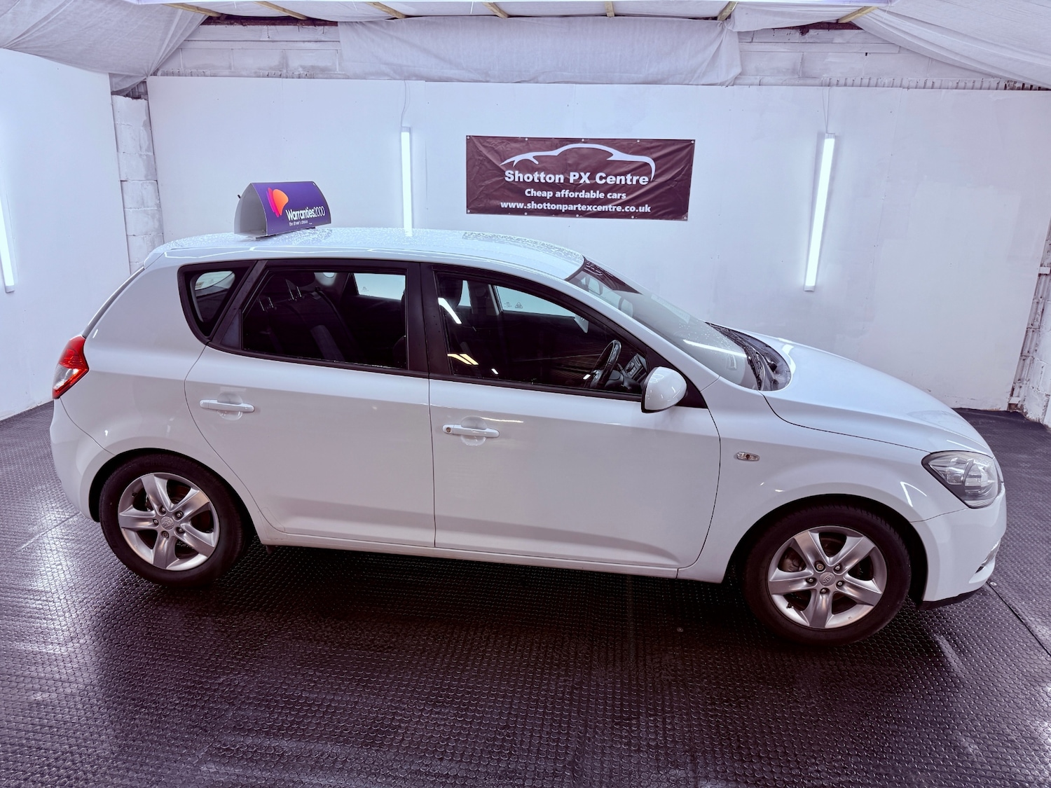 Used Kia Ceed 2010 for sale - 76211670: Photo 9