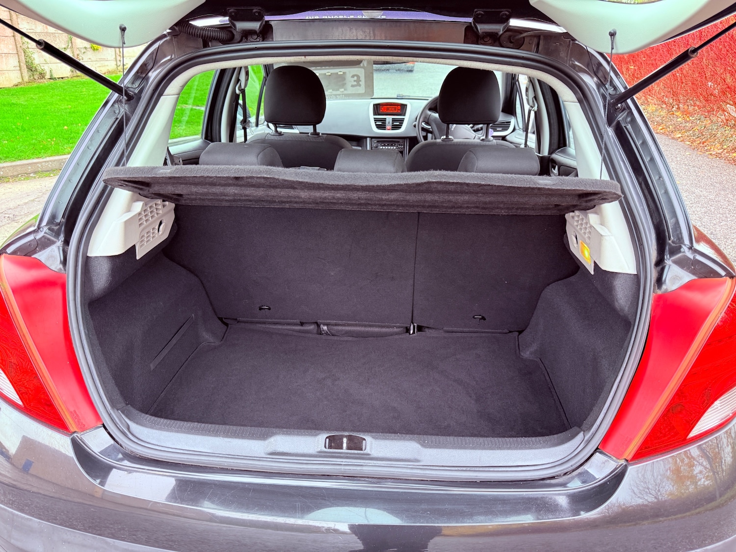 Used Peugeot 207 2010 for sale - 76438283: Photo 15