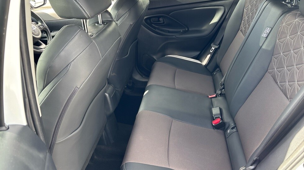 Used Toyota Yaris Cross 2023 for sale - 75829292: Photo 14