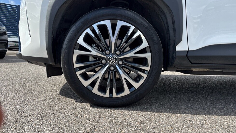 Used Toyota Yaris Cross 2023 for sale - 75829292: Photo 17