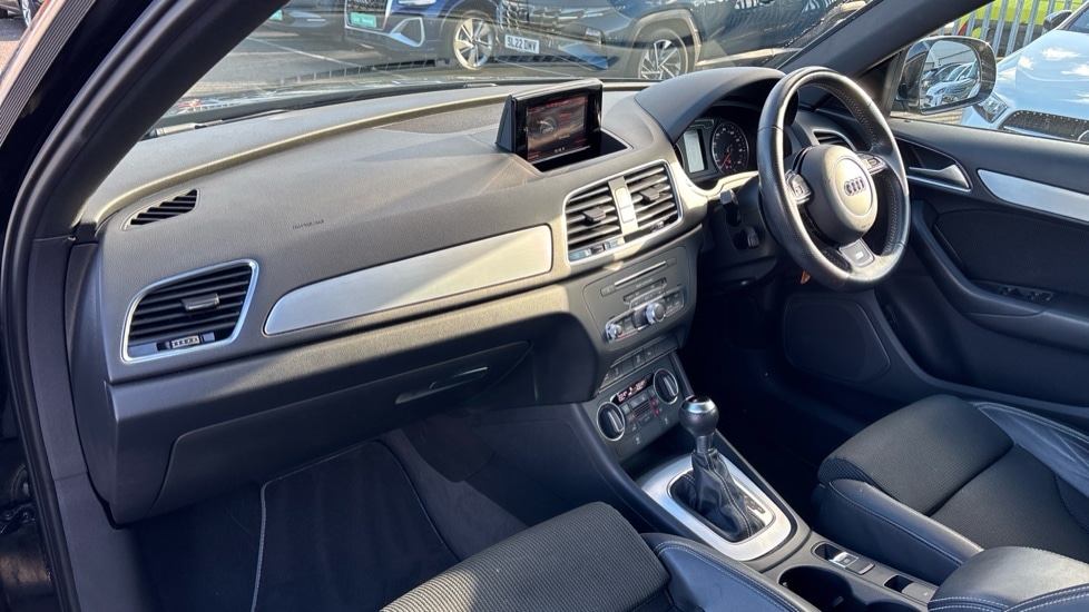 Used Audi Q3 2018 for sale - 76372782: Photo 10