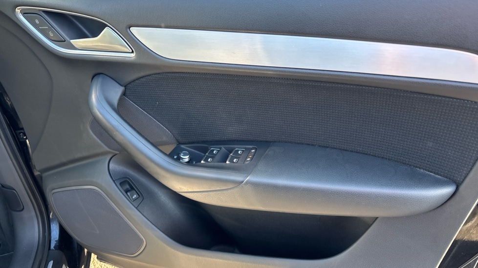 Used Audi Q3 2018 for sale - 76372782: Photo 32