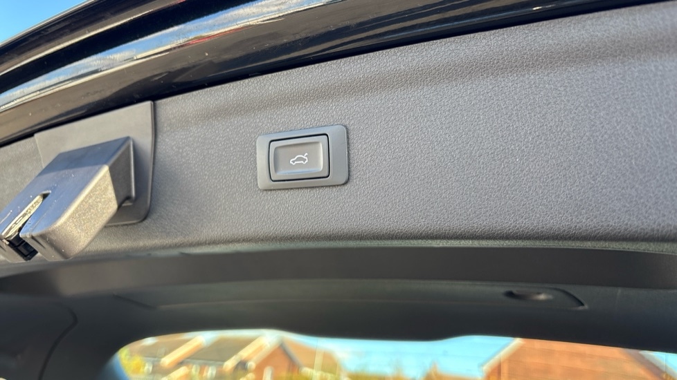 Used Audi Q3 2018 for sale - 76372782: Photo 40