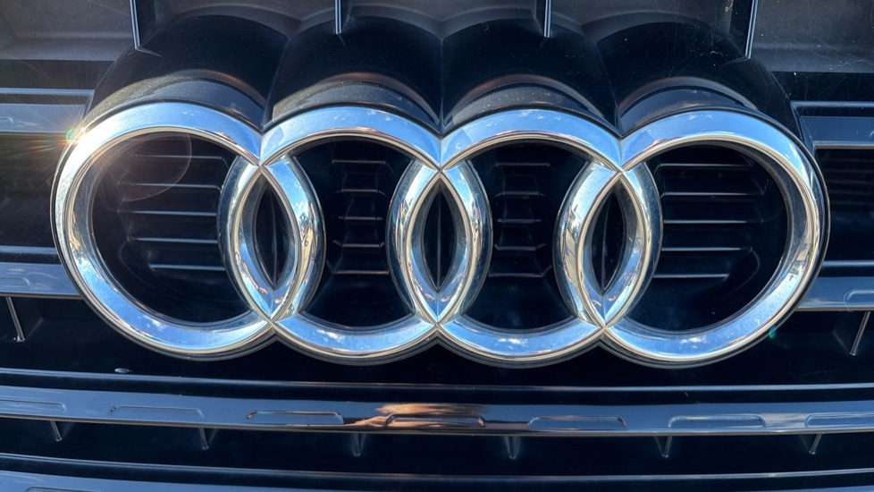 Used Audi Q3 2018 for sale - 76372782: Photo 46