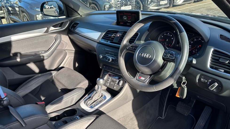 Used Audi Q3 2018 for sale - 76372782: Photo 9