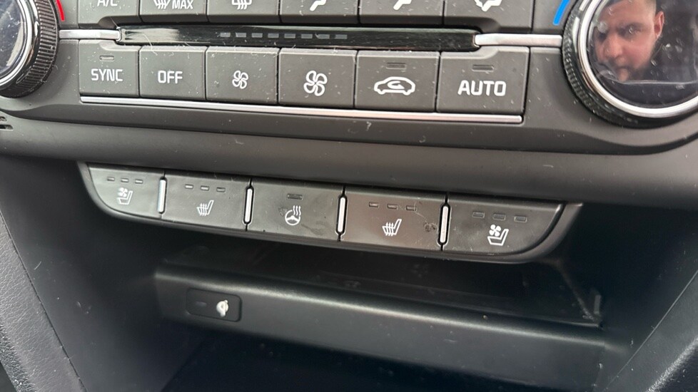 Used Kia XCeed 2021 for sale - 76870625: Photo 35