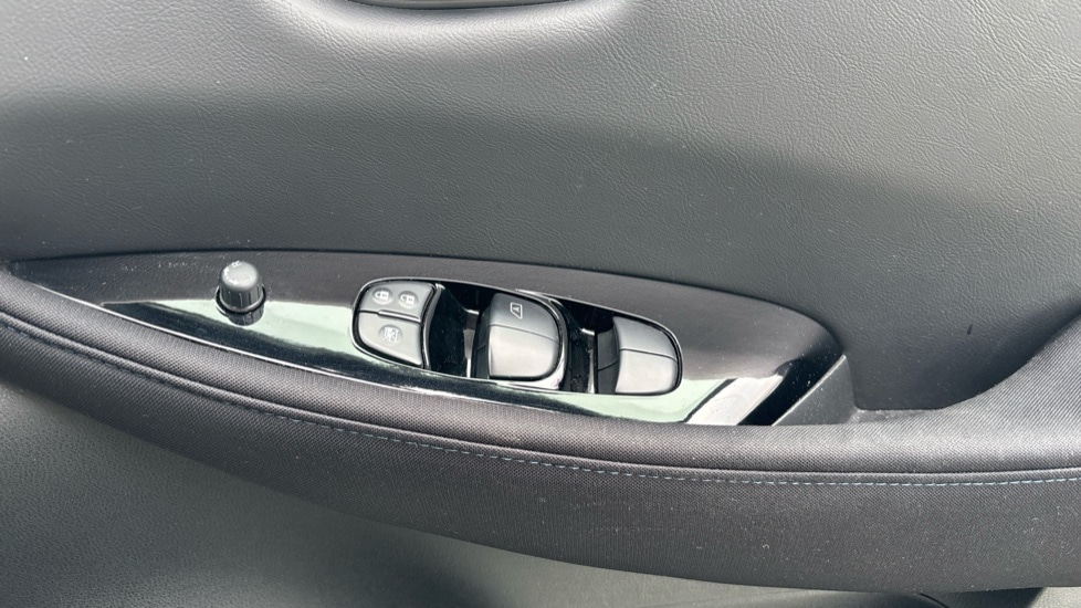 Used Nissan Leaf 2019 for sale - 77075559: Photo 32