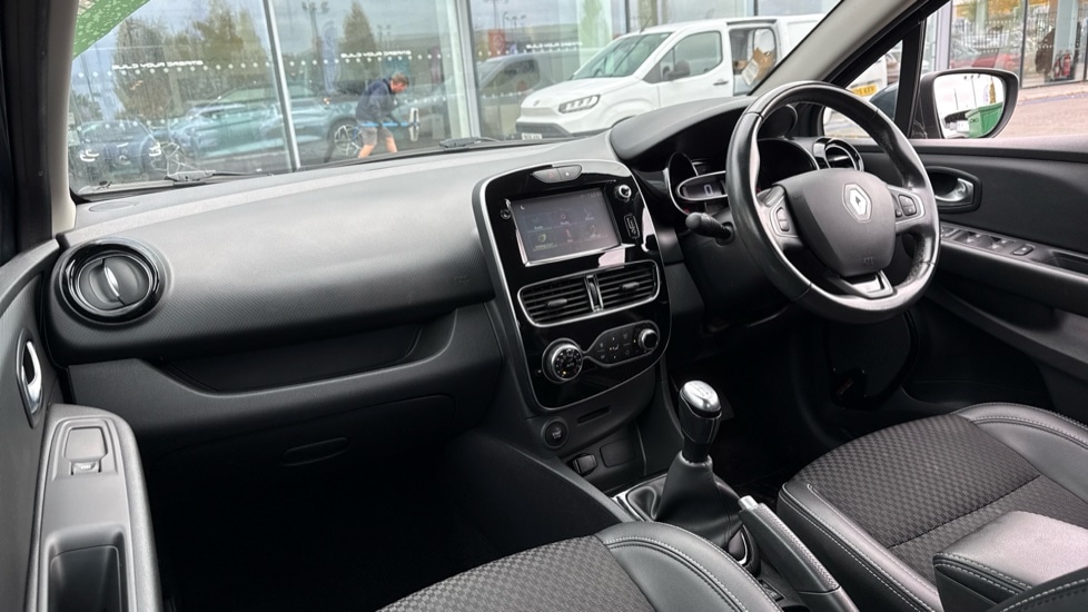 Used Renault Clio 2018 for sale - 76124690: Photo 10