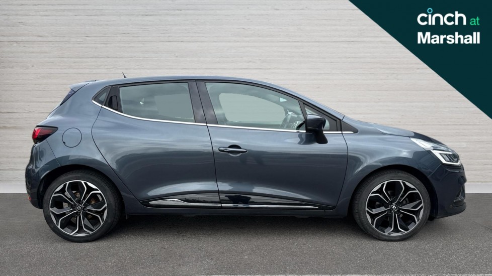 Used Renault Clio 2018 for sale - 76124690: Photo 2