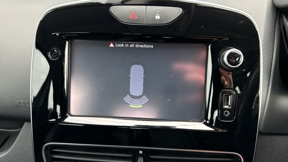 Used Renault Clio 2018 for sale - 76124690: Photo 28