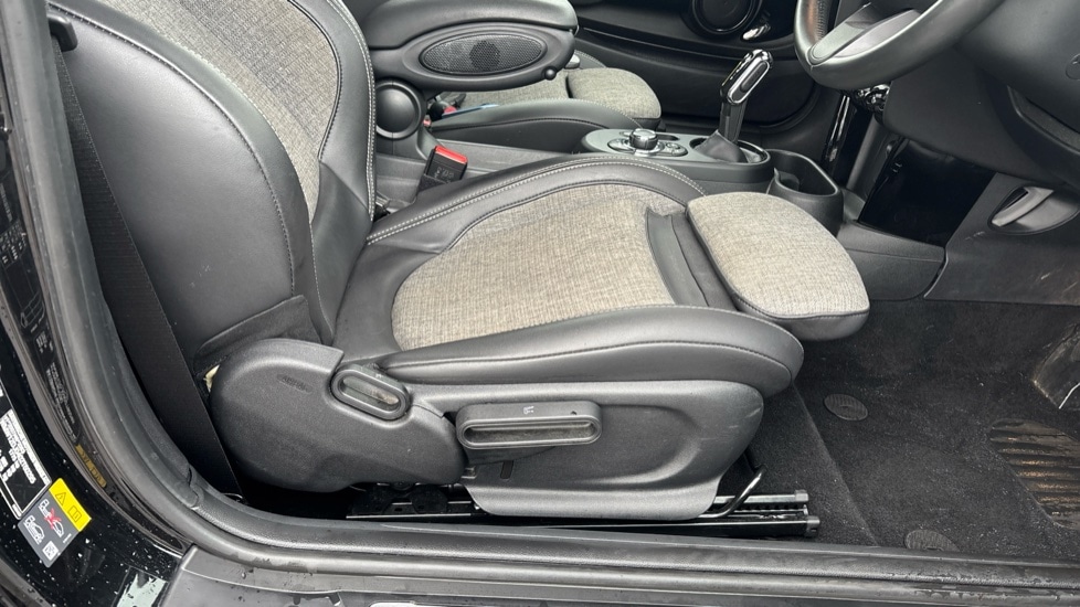 Used MINI Hatch 2022 for sale - 76873582: Photo 33