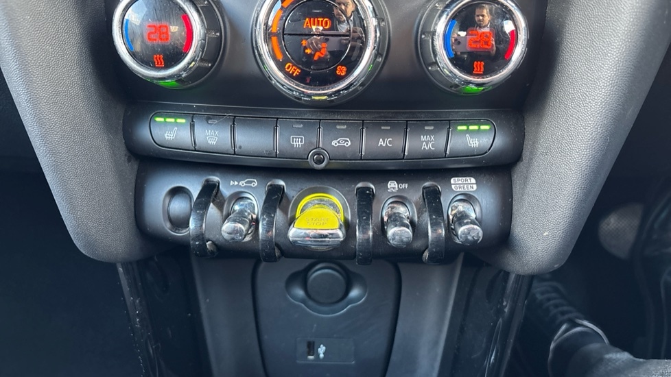 Used MINI Hatch 2021 for sale - 76873690: Photo 35