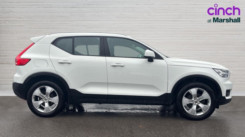 Used Volvo XC40 2020 for sale - 76872229: Photo 2